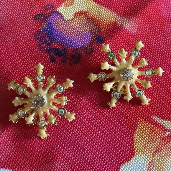 Kirks Folly Jewelry - Kirk’s Folly vintage clip on Snowflake and Crystal Rhinestone Earrings